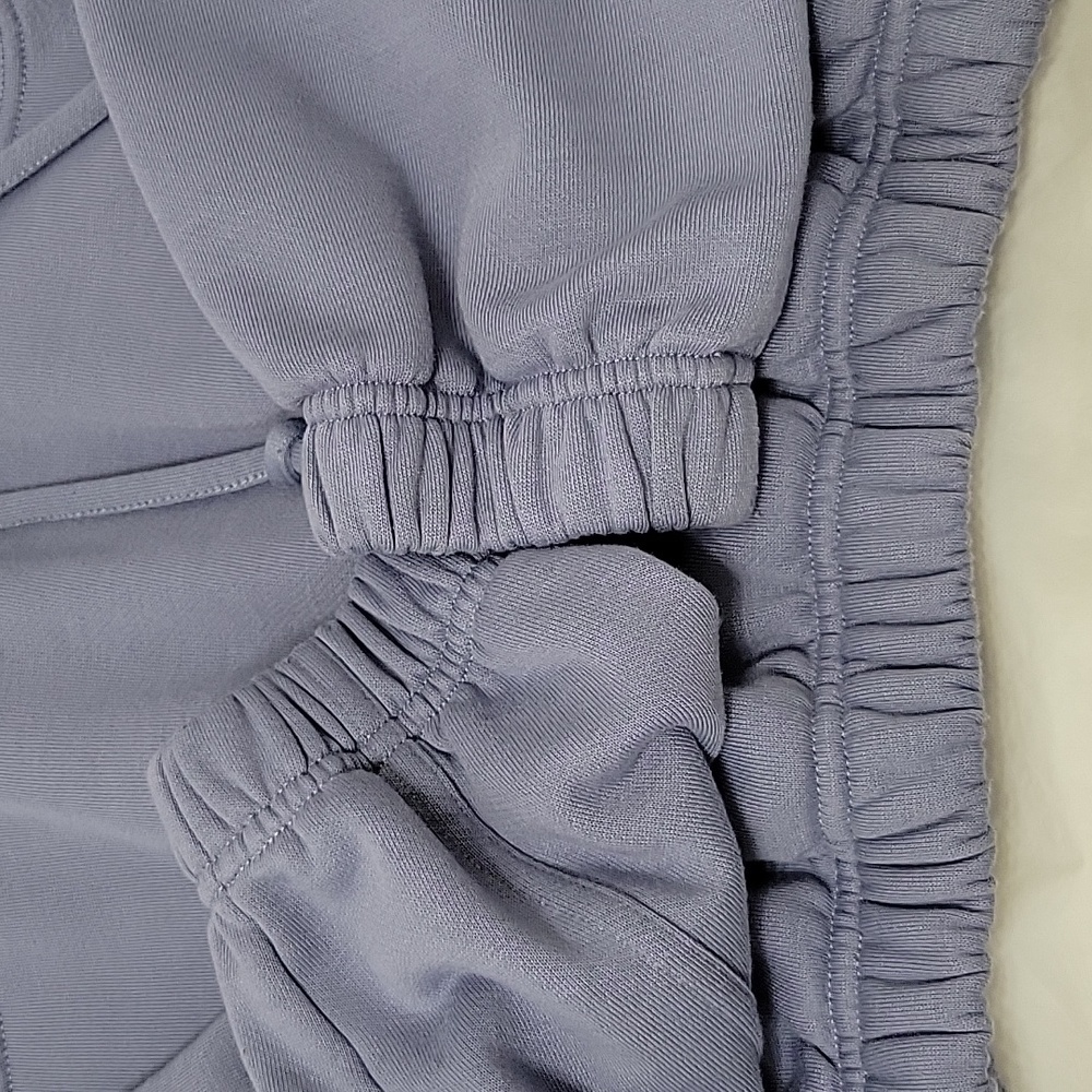 ALO Yoga Lavender Cropped Hoodie Pullover - Picture 8 of 8